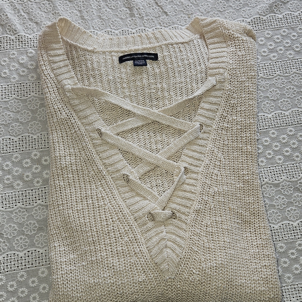 American Eagle Outfitters Cream V-Neck Sweater - Picture 2 of 8